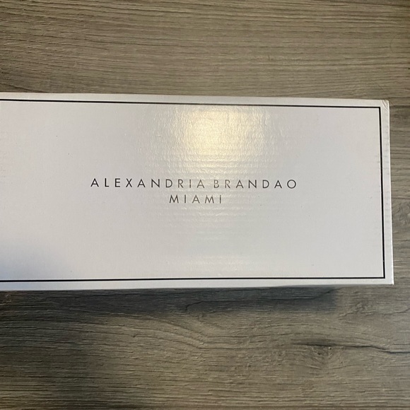 Black sandals - Picture 2 of 3